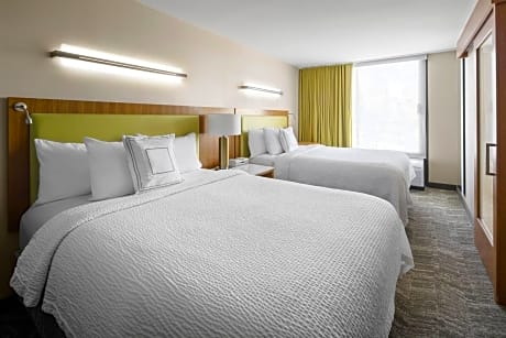 Queen Studio with Sofa Bed - Hearing Accessible