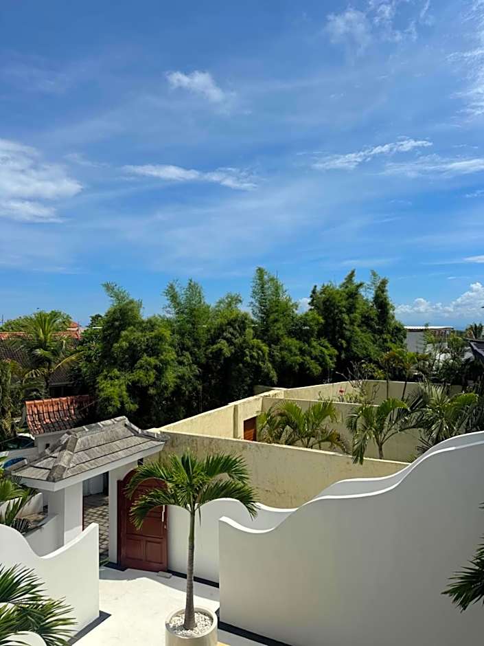 Uluwatu Stay's Deluxe Suite #9