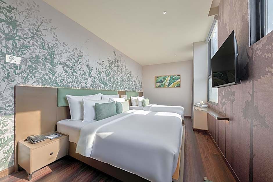 Photo 1 of 10 of Premier, City View