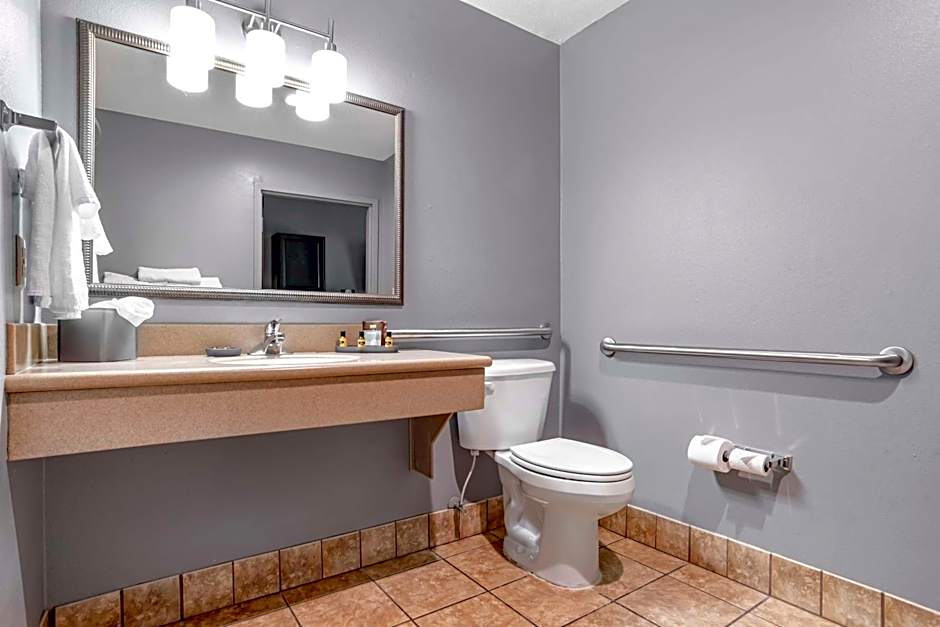 Best Western Plus Two Rivers Hotel & Suites