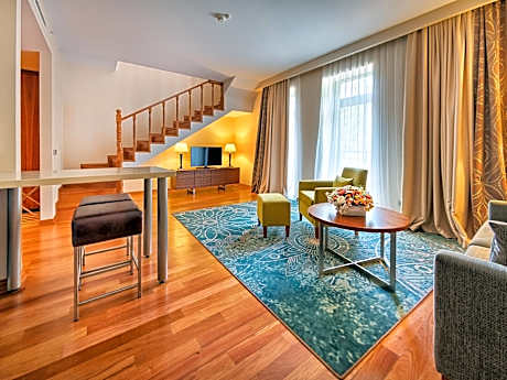 2 Single Premium Balcony