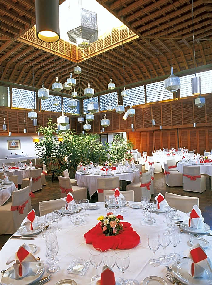 Parador De Ceuta Hotel La Muralla