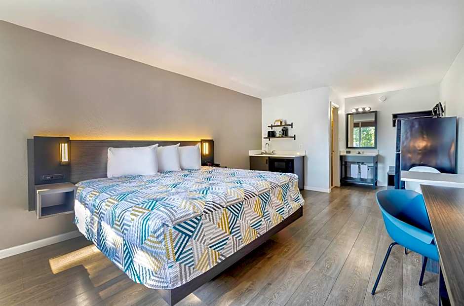 Studio 6 Effingham, IL