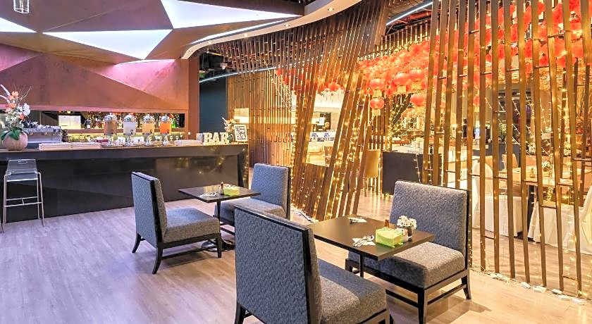 VELA Dhi GLOW Pratunam