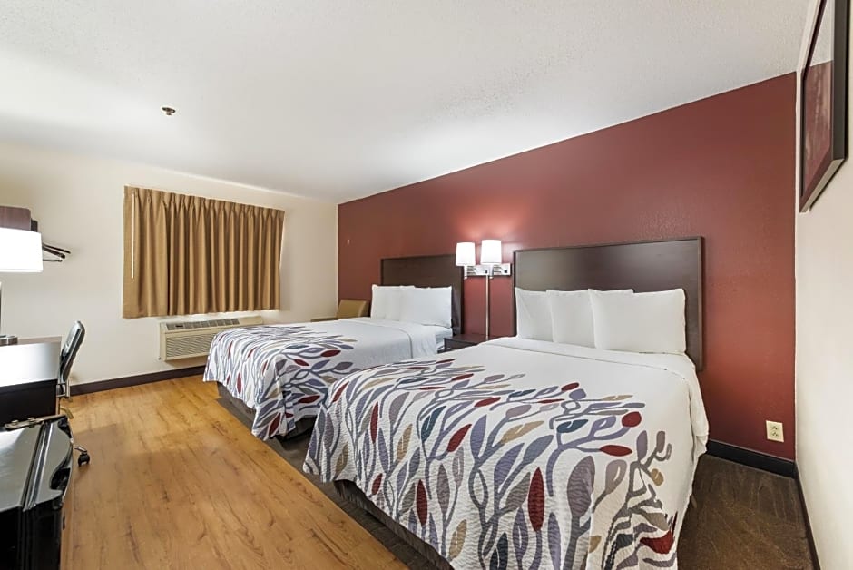 Red Roof Inn Auburn