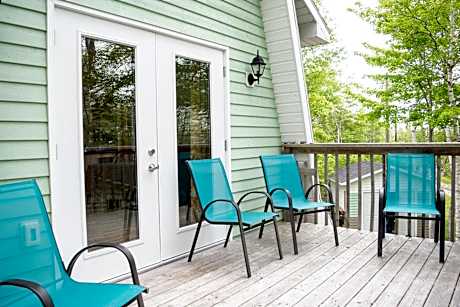 Rumi Guest House on the Cabot Trail