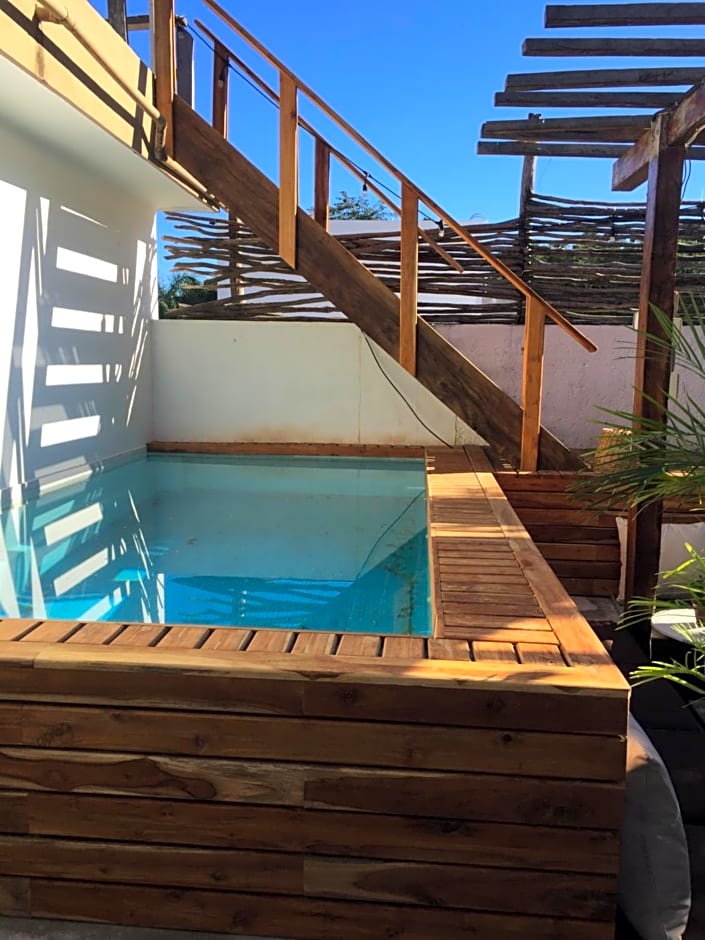 Teetotum hotel