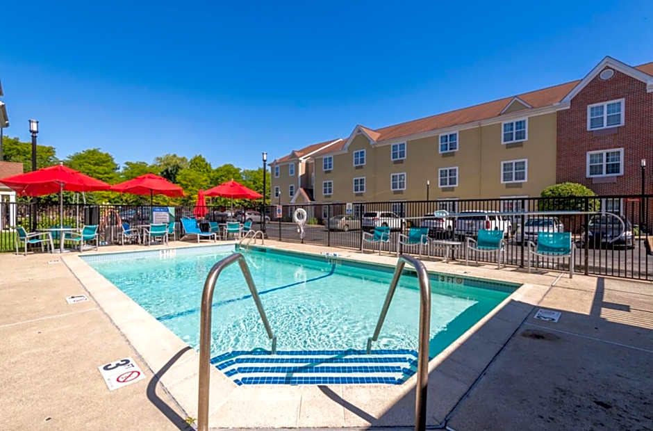Residences at Tewksbury