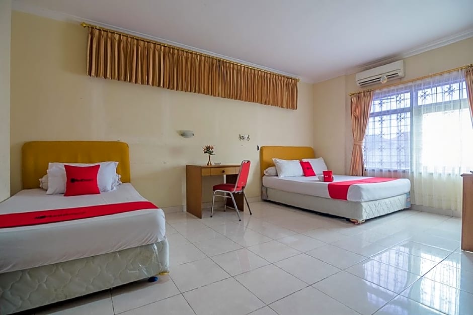 RedDoorz Syariah near Taman Bekapai 2