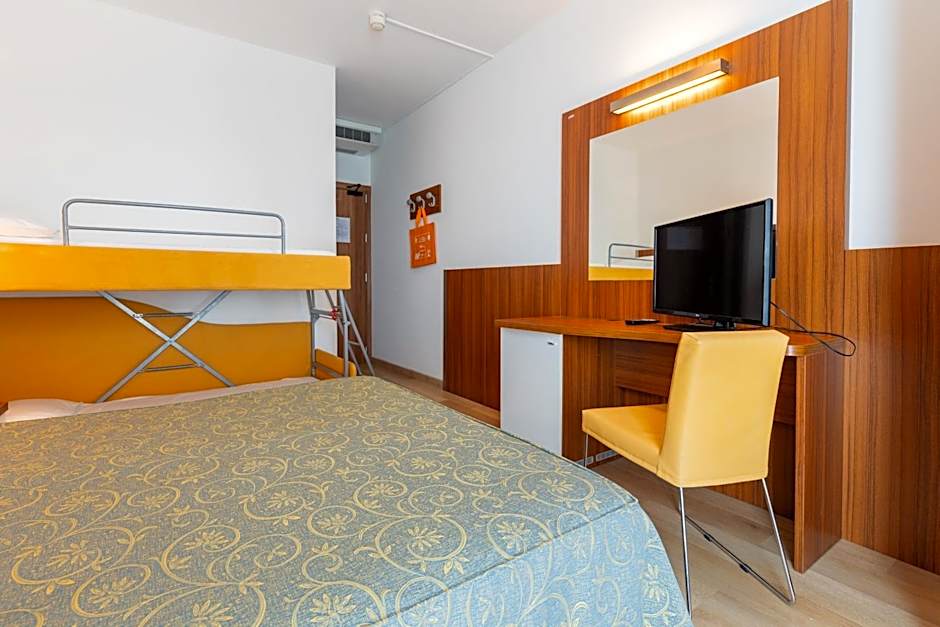 Hotel Touring