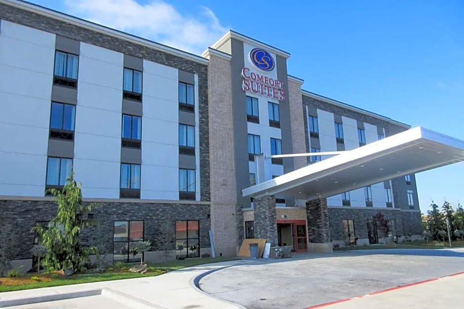 Comfort Suites Meridian and I-40