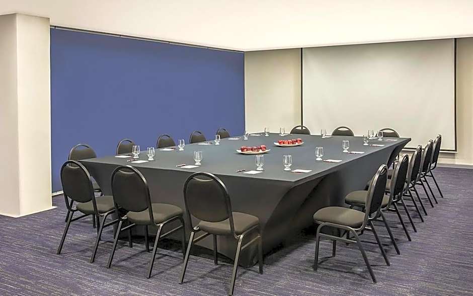 Fiesta Inn Express Perinorte