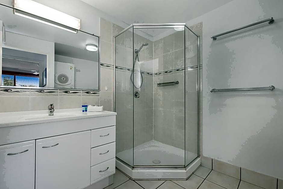 Alexandria Apartments