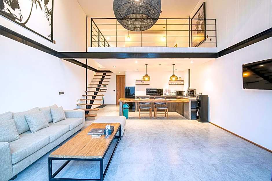 Spacious Loft 200m from Canggu Beach