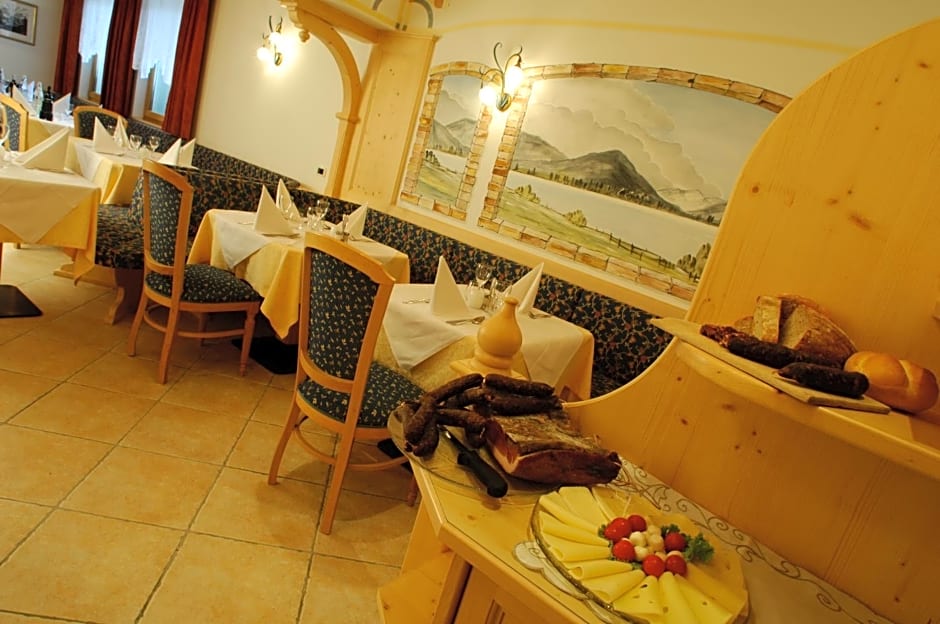 Hotel Falzares