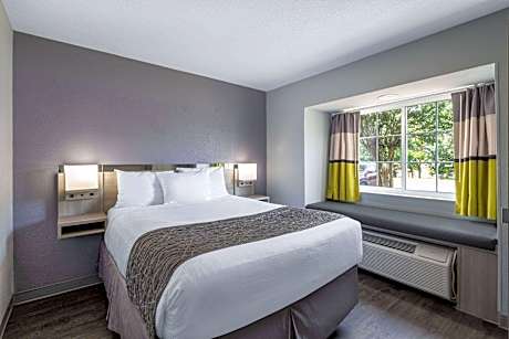 2 Queen Beds Non-Smoking