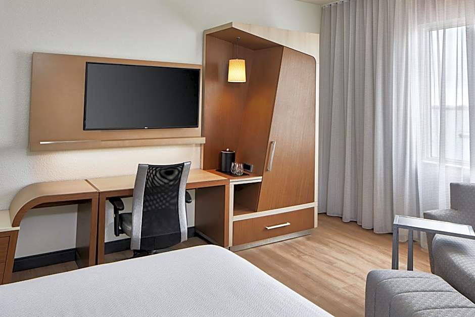 Courtyard by Marriott St. Petersburg Clearwater/Madeira Beach
