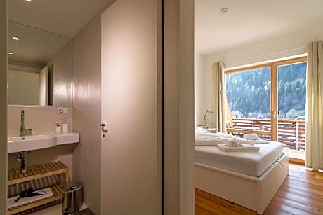 Two-Bedroom Apartment with Terrace