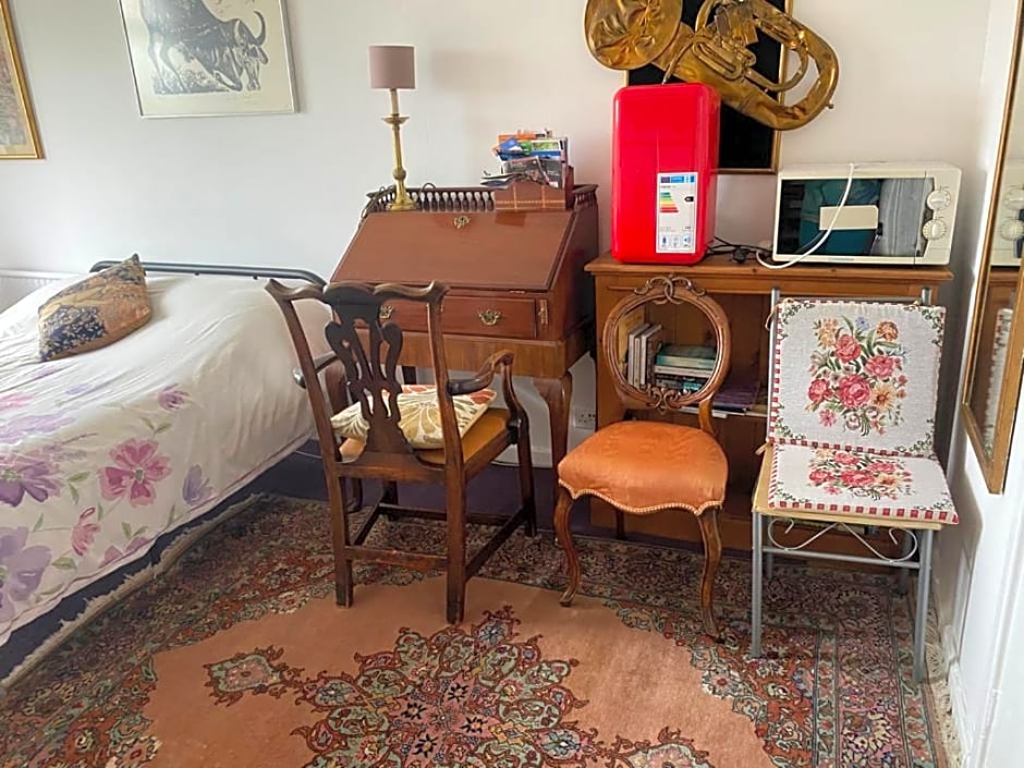 Chiswick Riviera with free parking