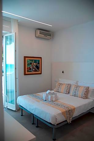 Superior Double or Twin Room with Terrace