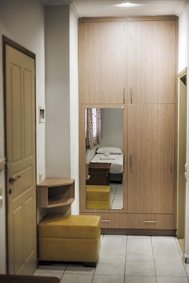 Stefania Studios by Estia