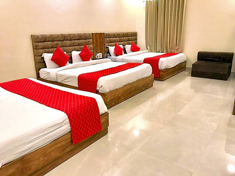 Hampton Hotel - 200 mt from Golden Temple 