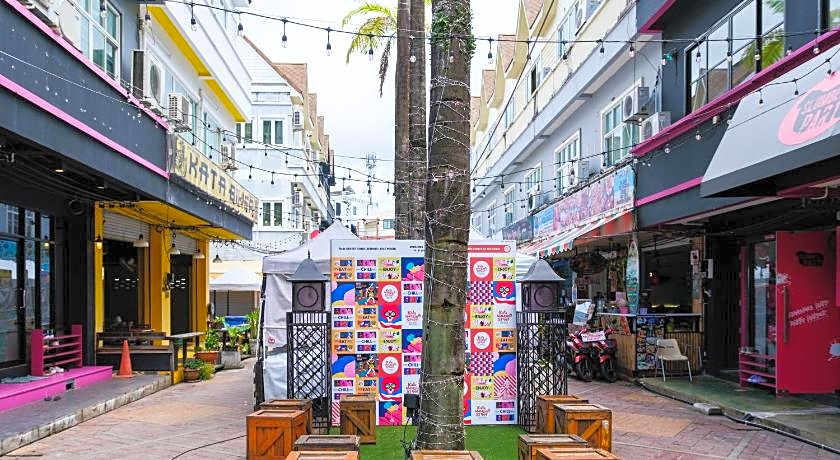 Slumber Surf Phuket Kata