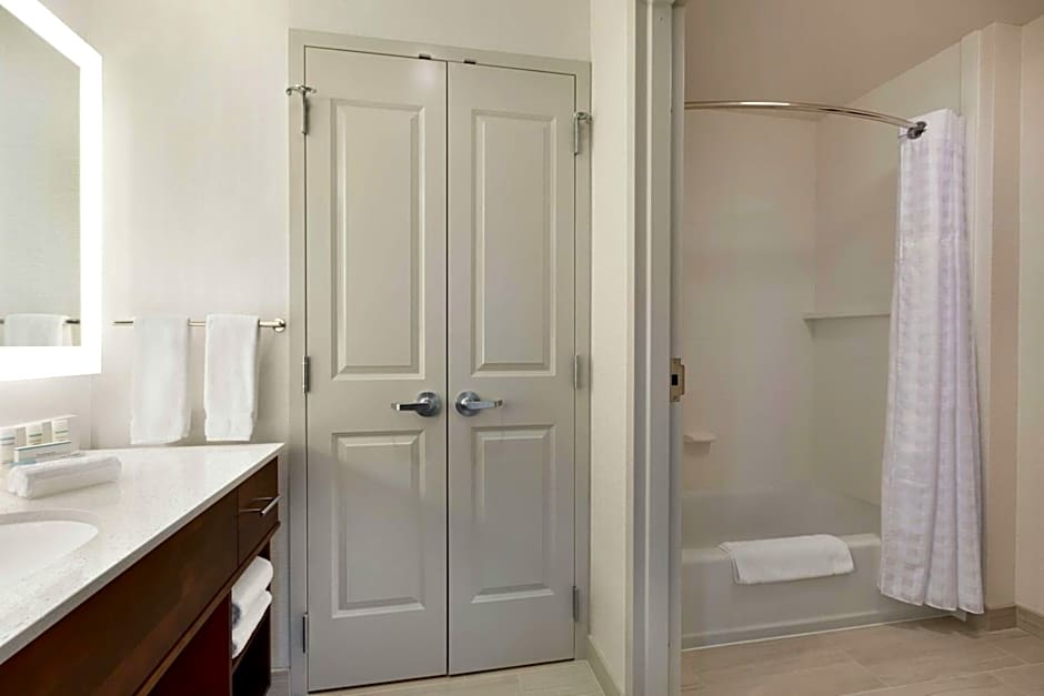 Homewood Suites By Hilton Arlington Rosslyn Key Bridge