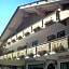 HOTEL DOLOMITI di De Martin D Oscar