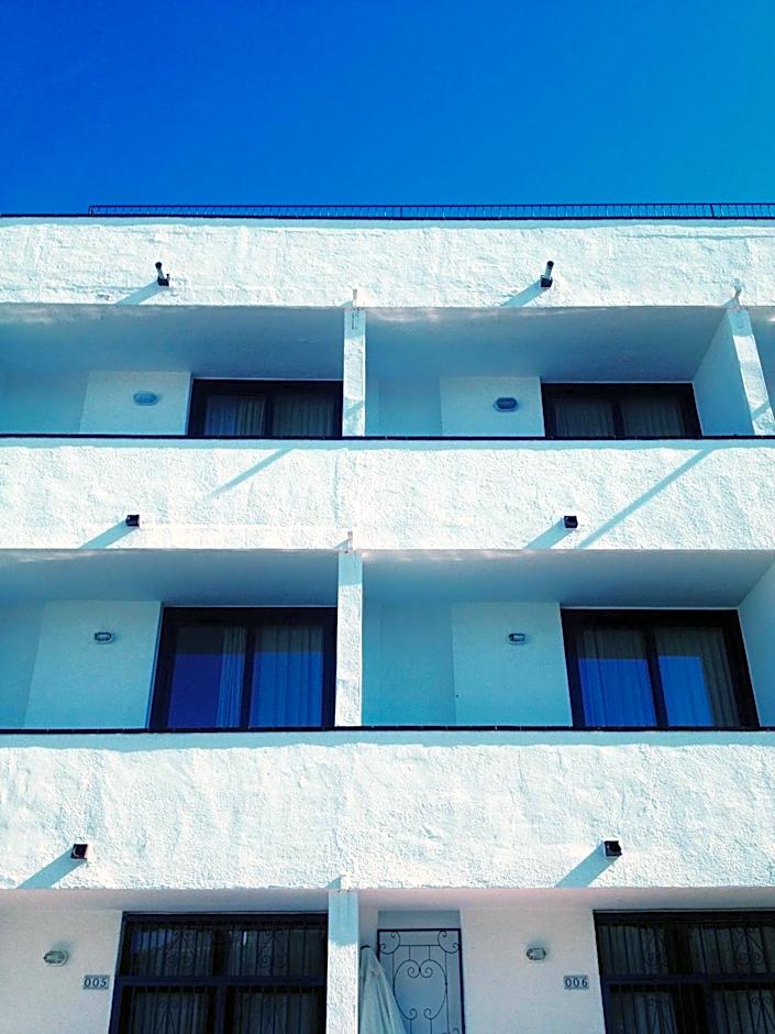 Casa Del Mar Hotel & Apartaments