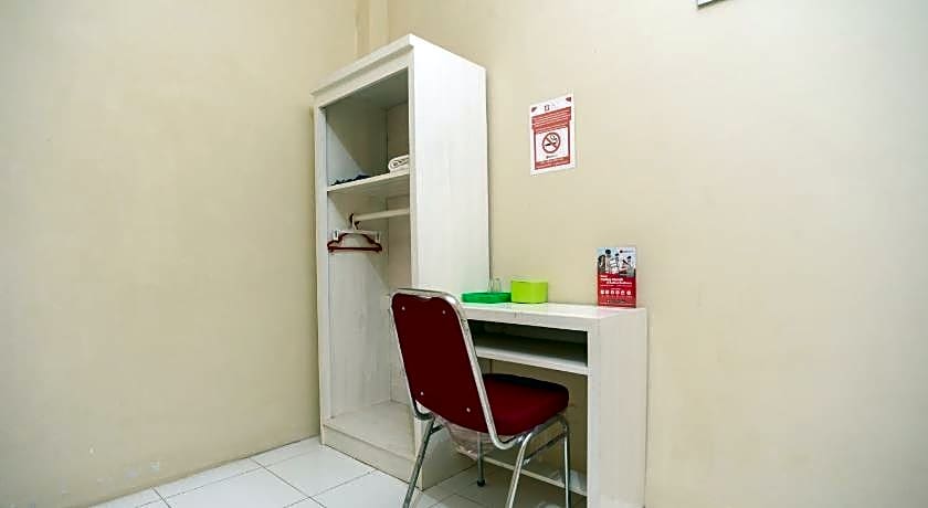 RedDoorz near Universitas Muhammadiyah Pringsewu