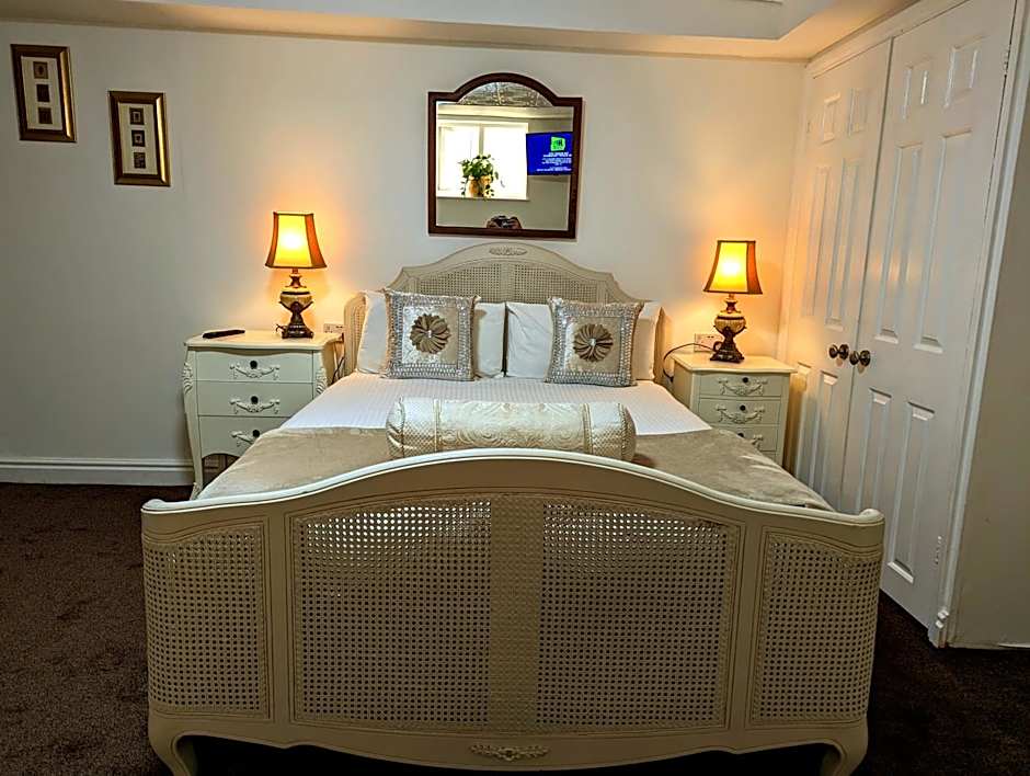 Brookside Hotel & Restaurant ,Suitable for Solo Travelers Couples Educational Groups Families & Contractors welcome