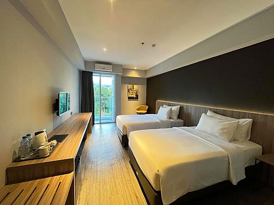 Rogers Hotel Manado