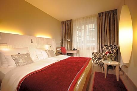 Business King Room