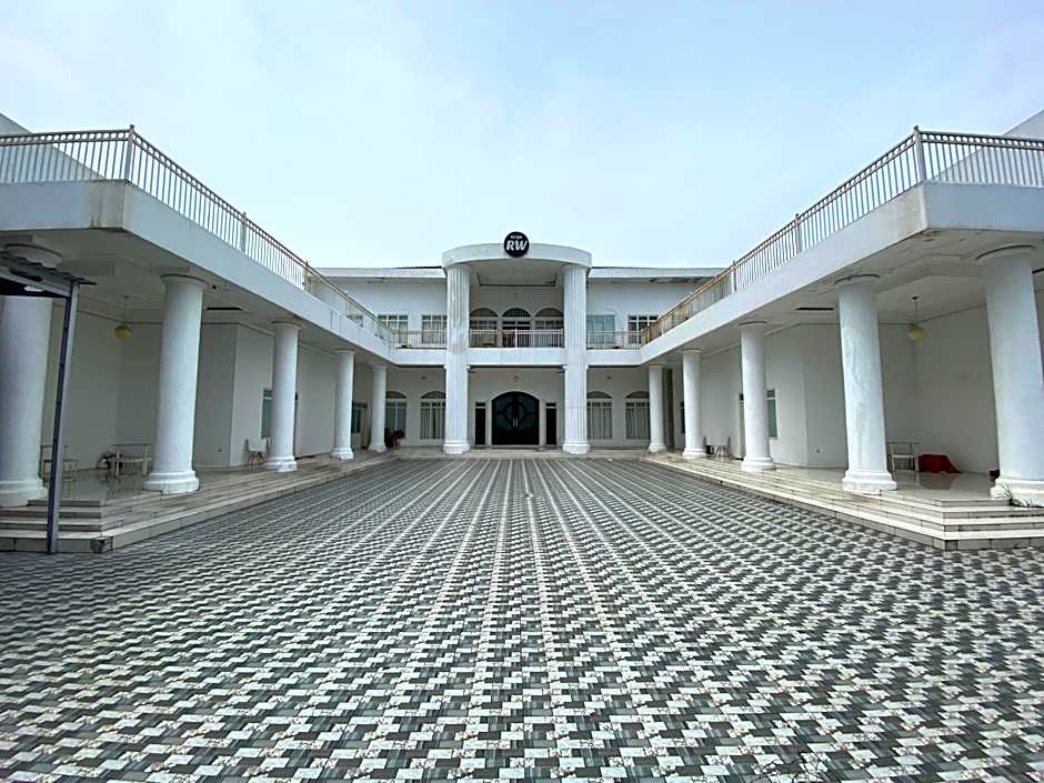 Griya RW Family Guest House Redpartner