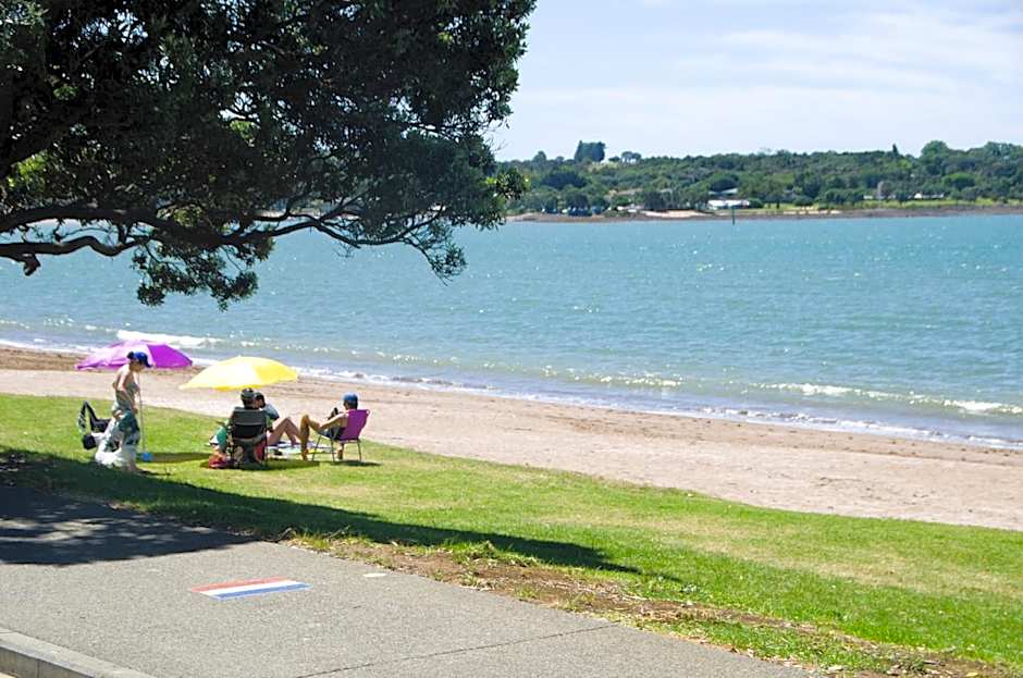 Bay Sands Seafront Studios