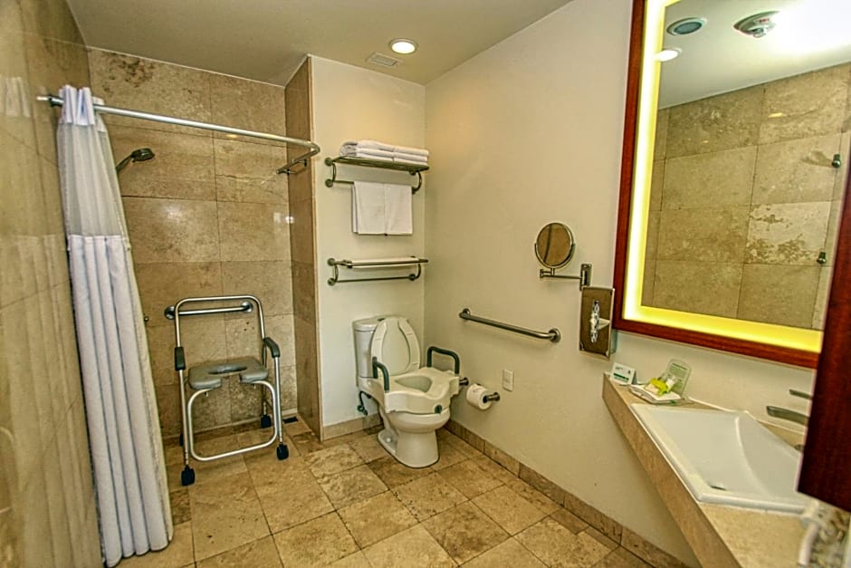 Holiday Inn Huatulco By IHG