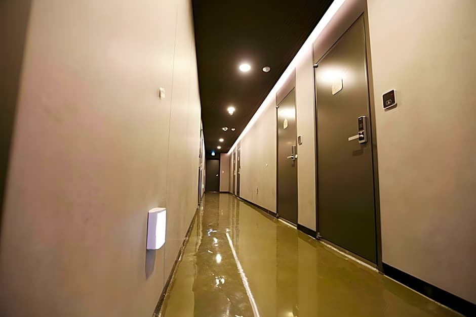 With U Hotel & Guesthouse
