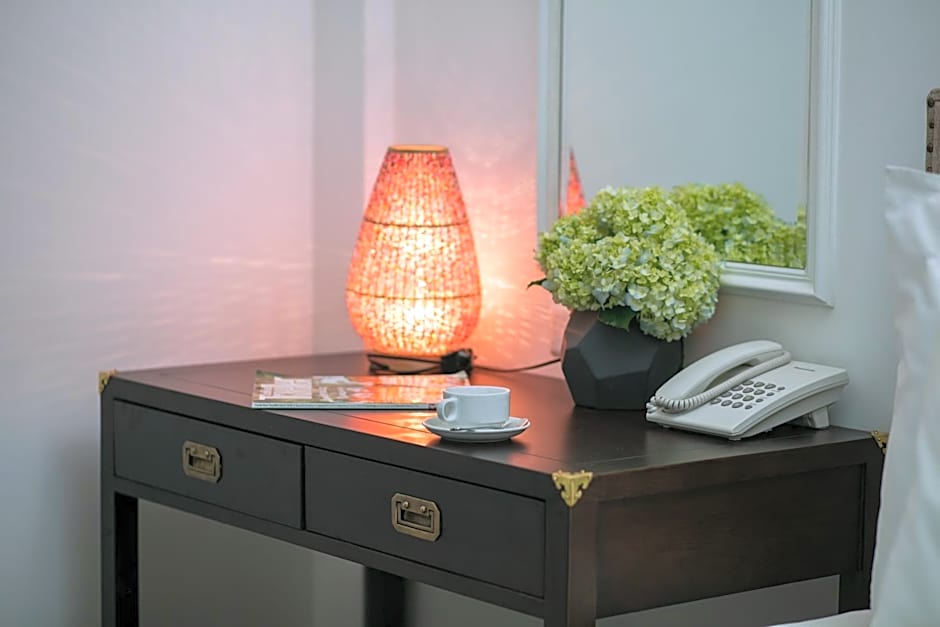 Golden Rooster hotel