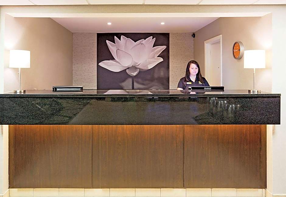 La Quinta Inn & Suites by Wyndham Oshkosh
