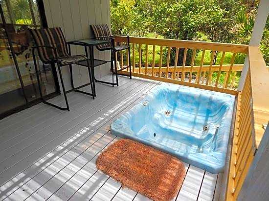 Fern Forest Getaway