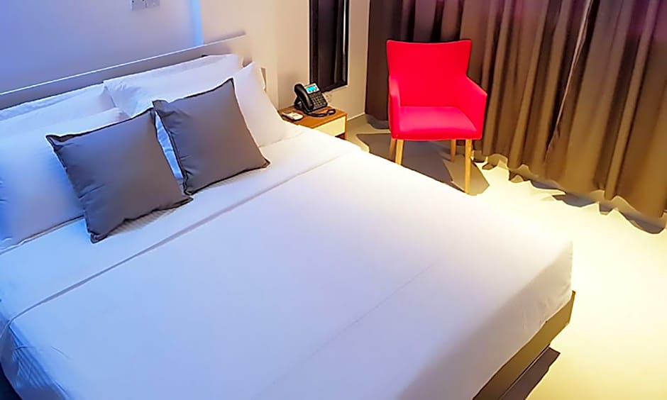 Amina Residency - Luxury Stay