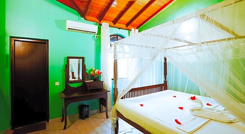 Frangipani Motel