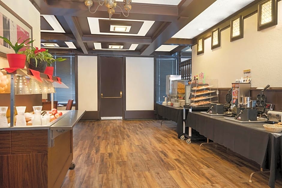 Albert Lea Inn and Suites