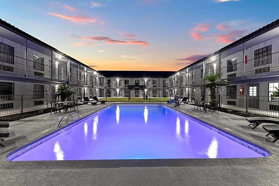 Days Inn by Wyndham San Antonio Near Lackland AFB