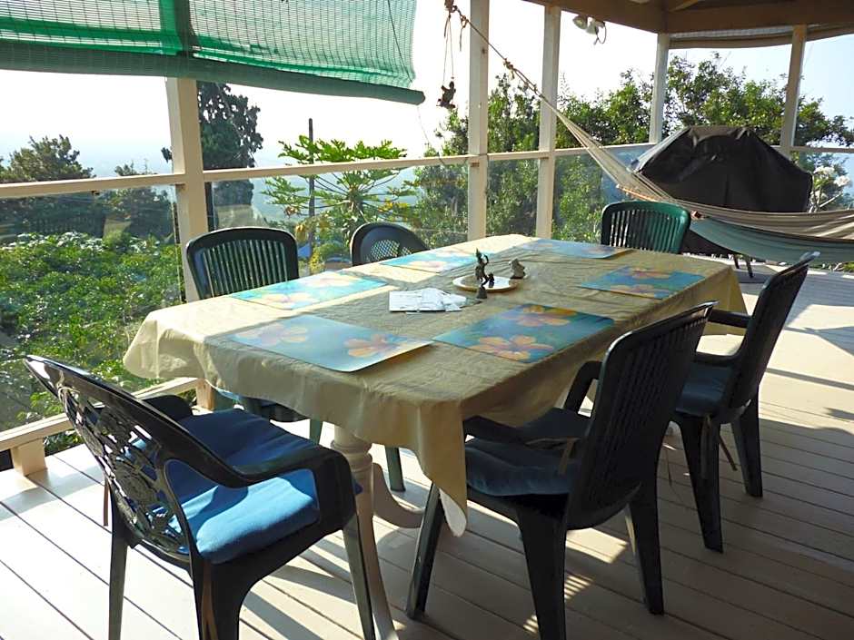 A Beautiful Edge of the World Bed & Breakfast