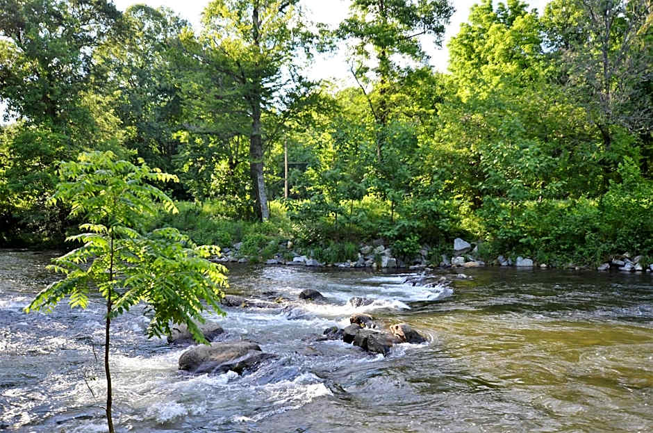 Quality Inn Cherokee Riverside