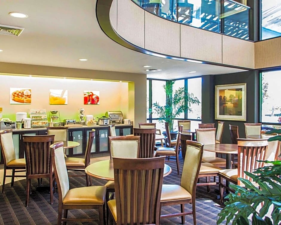 Quality Inn & Suites Peoria