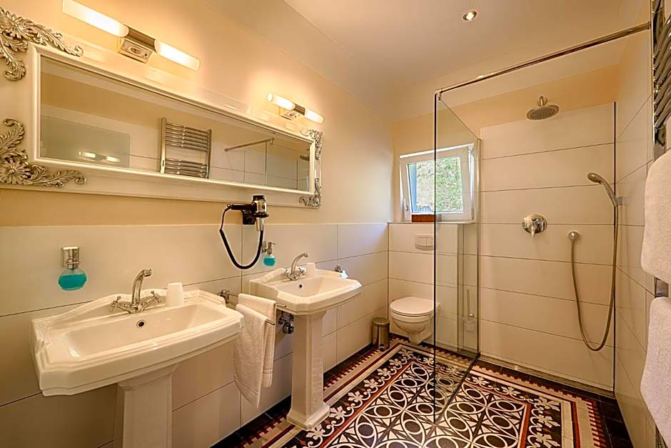 Hotel Weinberg-Schlößchen