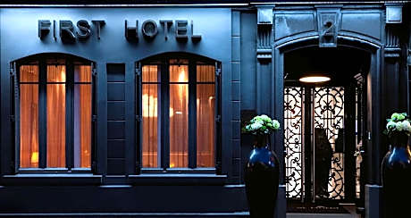 First Hotel Paris Tour Eiffel